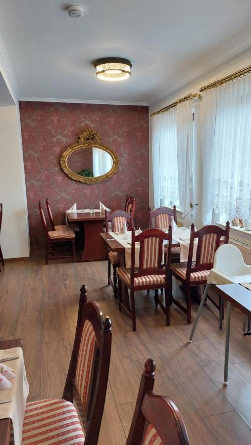 Hotel & Restaurant Lindengarten ลึบเบิน ภายนอก รูปภาพ