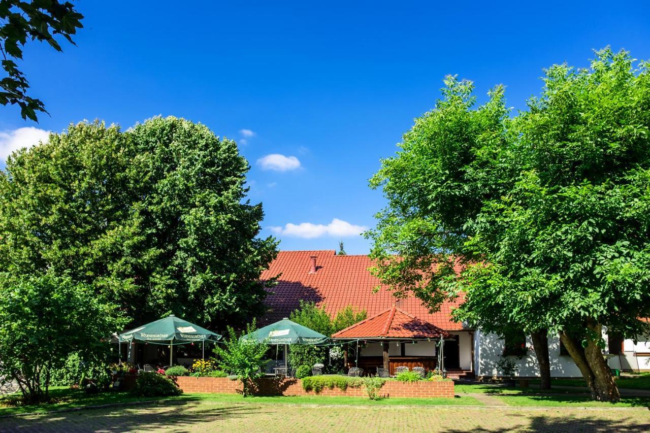 Hotel & Restaurant Lindengarten ลึบเบิน ภายนอก รูปภาพ